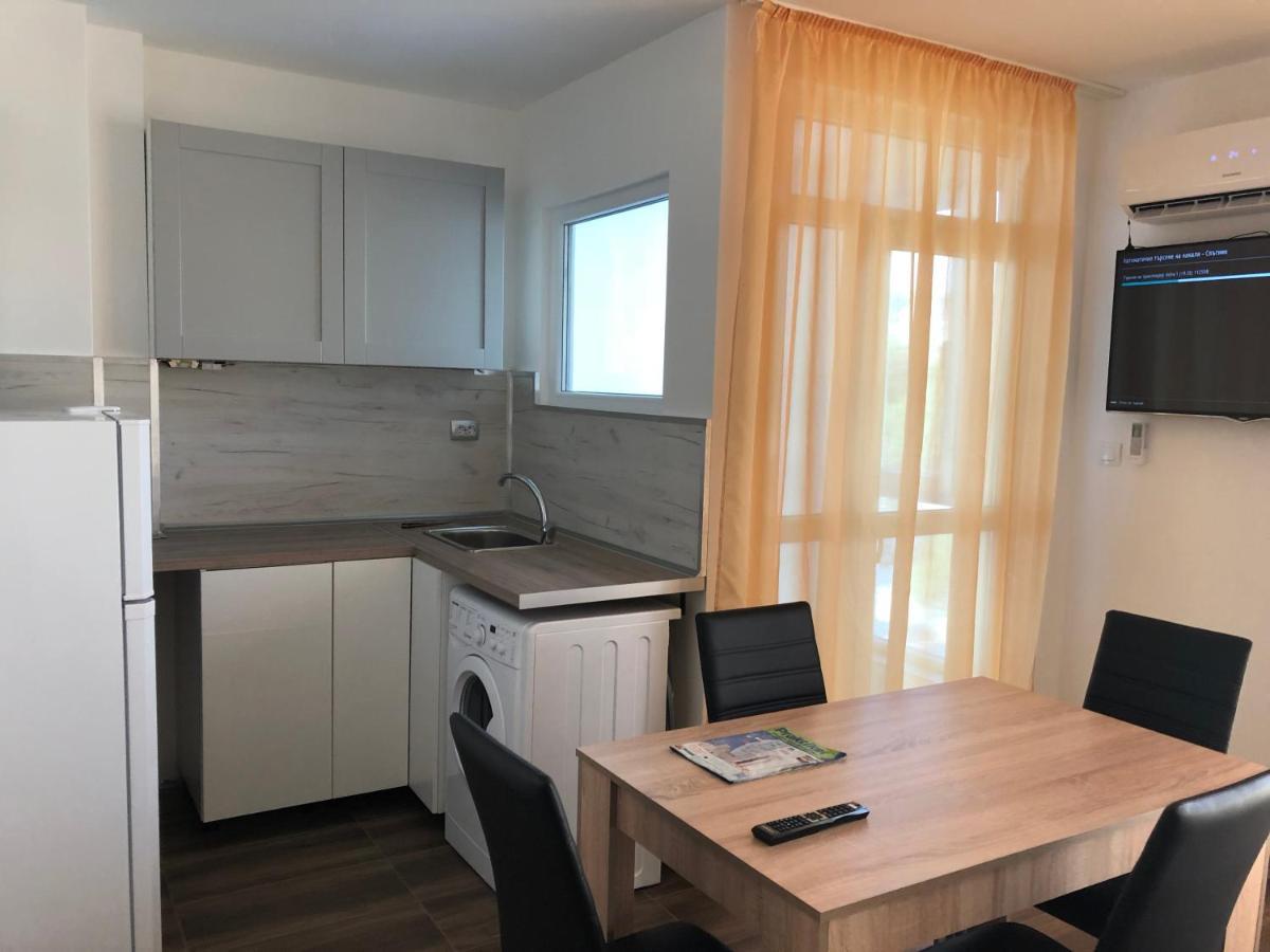 Grand Saharov Apartment Varna Bagian luar foto