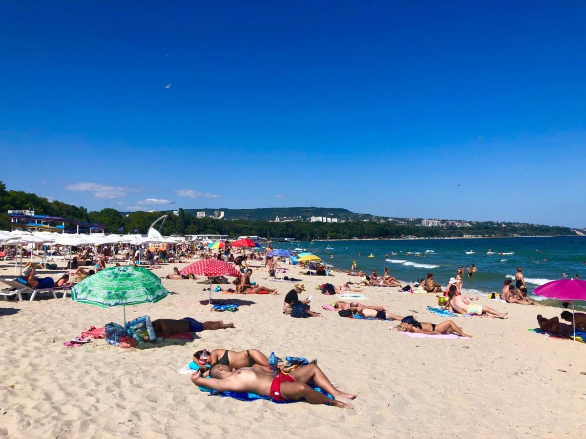 Grand Saharov Apartment Varna Bagian luar foto